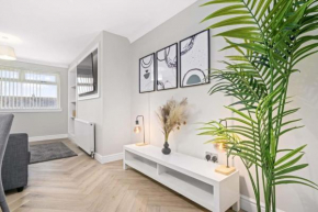 Airdrie 2 bed Near Hospital